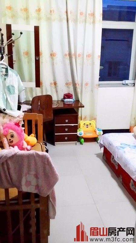 百坡路183号学府轩 3室2厅2卫 121.94㎡