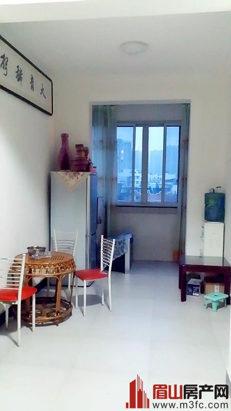 百坡路183号学府轩 3室2厅2卫 121.94㎡