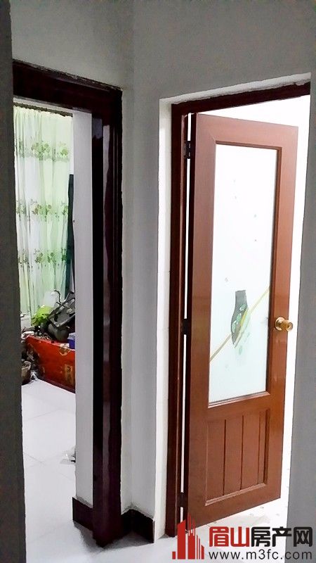 百坡路183号学府轩 3室2厅2卫 121.94㎡