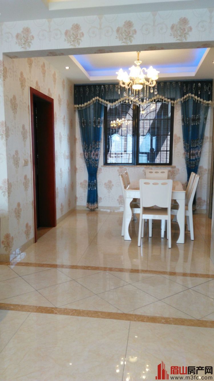 锦地上城22F 3/2 110㎡ 豪华装修 全套家具家电设施齐全 学区房 69.8万包证