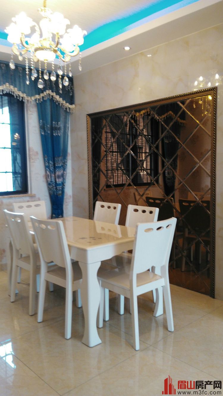 锦地上城22F 3/2 110㎡ 豪华装修 全套家具家电设施齐全 学区房 69.8万包证