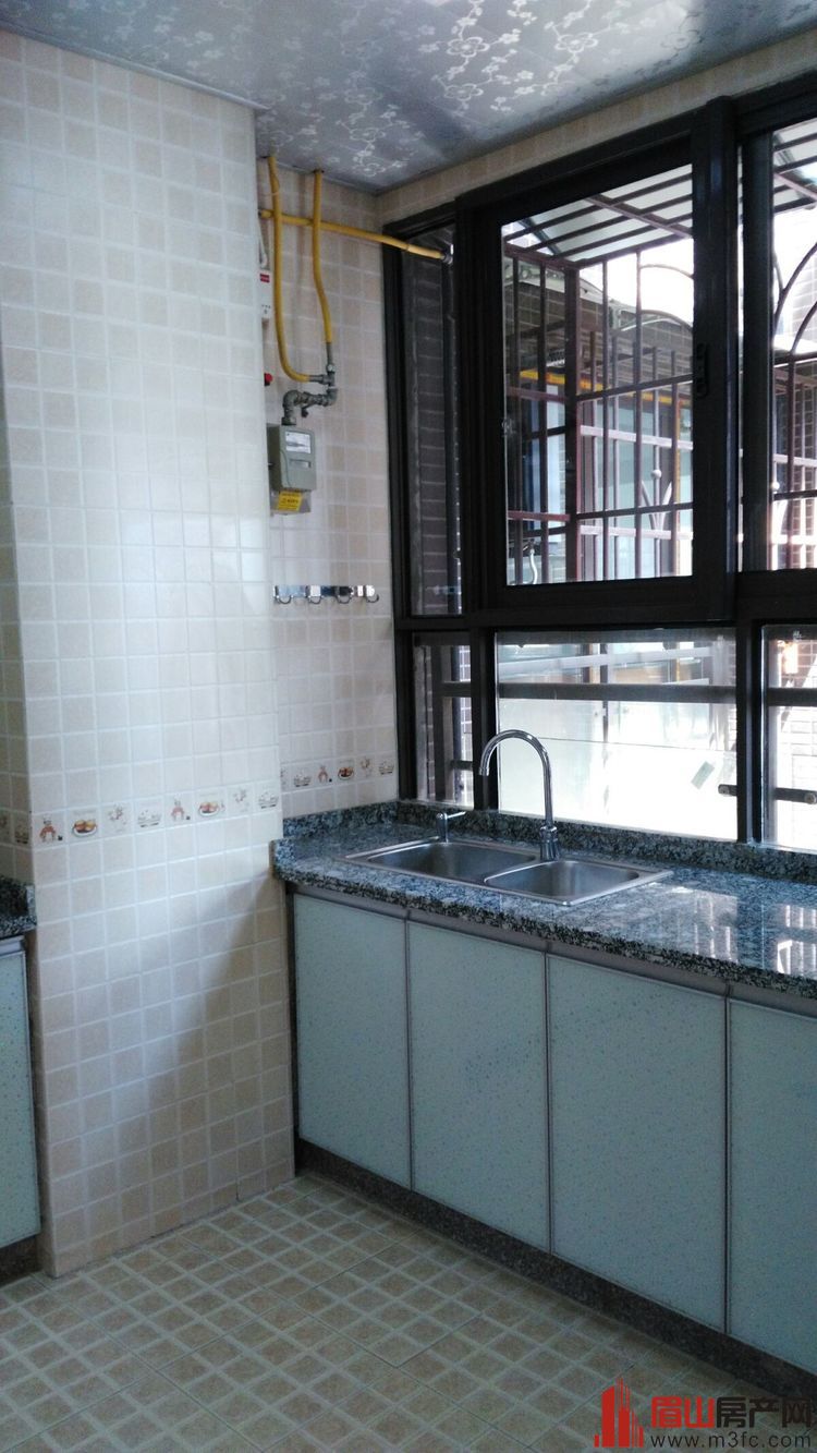 锦地上城22F 3/2 110㎡ 豪华装修 全套家具家电设施齐全 学区房 69.8万包证