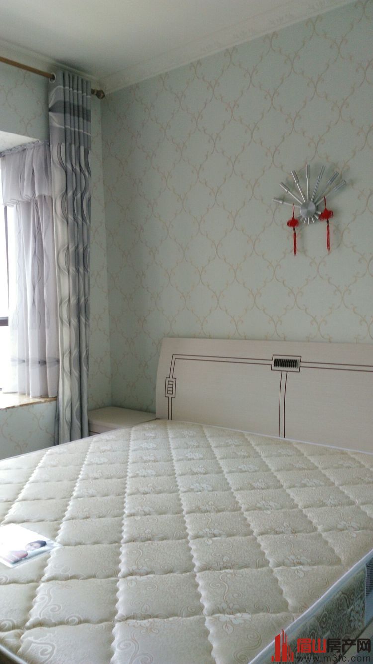 锦地上城22F 3/2 110㎡ 豪华装修 全套家具家电设施齐全 学区房 69.8万包证