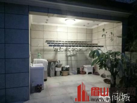 ʹݱ645Լ560ƽװ޻400򣬴յůݣͣ4̨     ˽һ԰200ƽؼɽ˫2ңԣ䣬˫ñ䣬鷿̨˸ס£ʽתʹ۴˷ۼ868