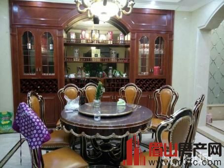 ʹݱ645Լ560ƽװ޻400򣬴յůݣͣ4̨     ˽һ԰200ƽؼɽ˫2ңԣ䣬˫ñ䣬鷿̨˸ס£ʽתʹ۴˷ۼ868