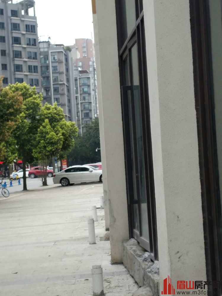 魅力城旁边外滩风景门口门市搬迁转租 1卫 60㎡