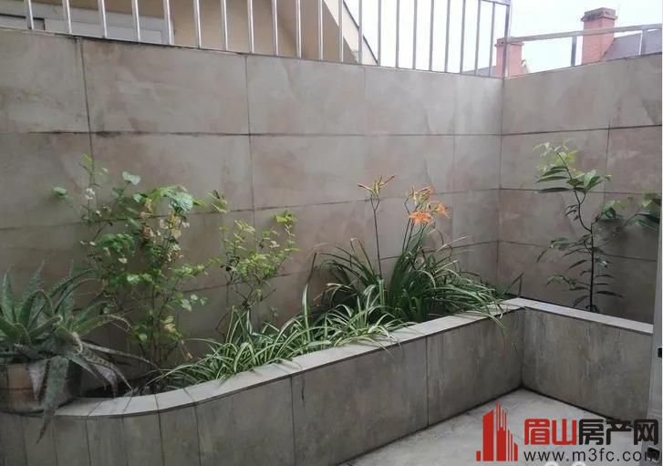 金顿小镇 4室2厅2卫 137㎡