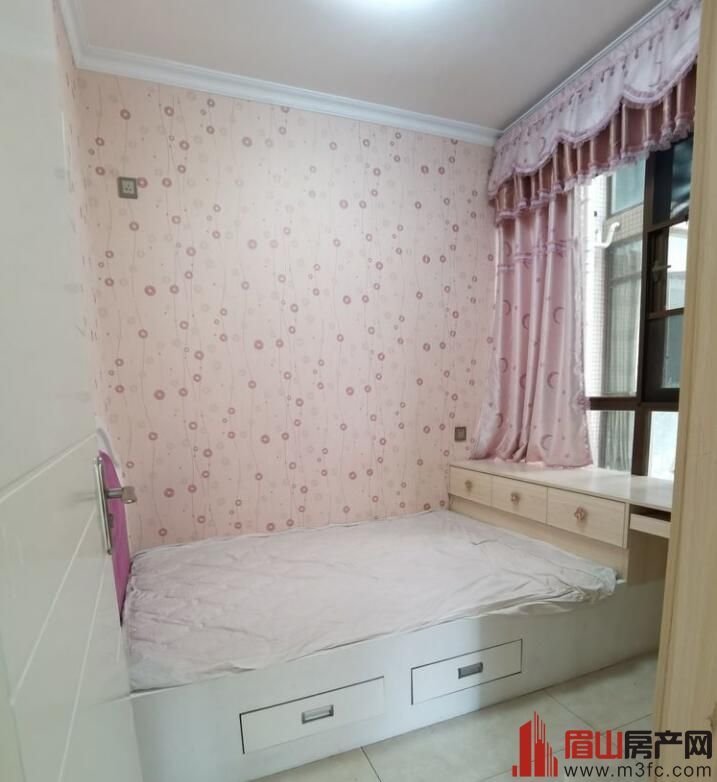 ά 322 89O