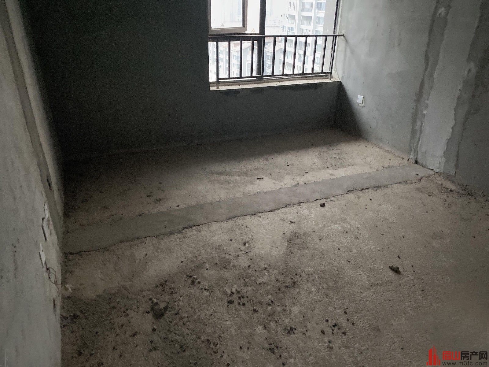 万景东坡院子 3室2厅2卫 73㎡