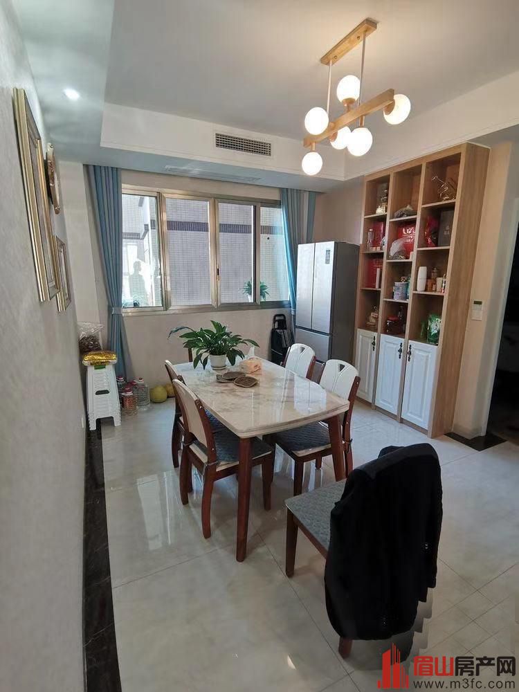 加洲国际城 4室2厅2卫 130㎡