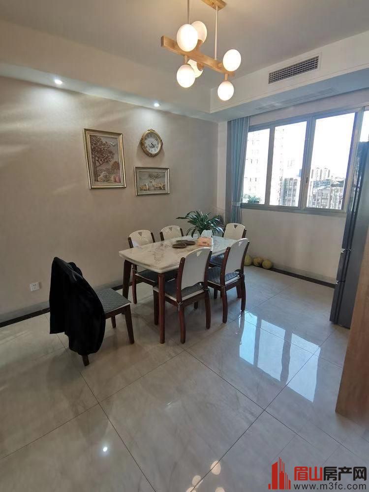 加洲国际城 4室2厅2卫 130㎡