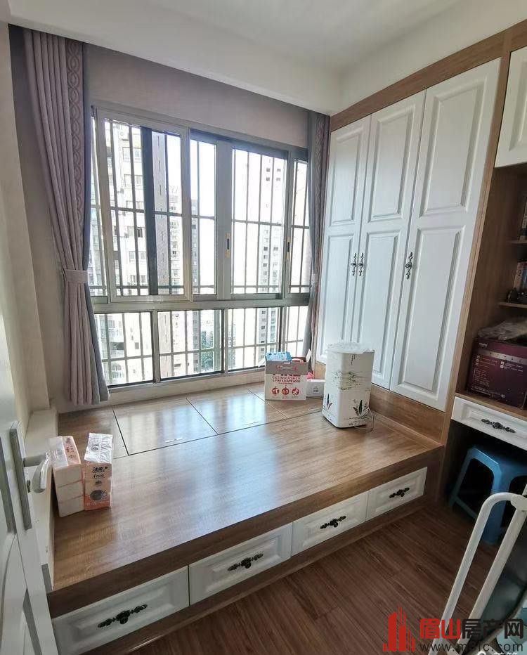 加洲国际城 4室2厅2卫 130㎡