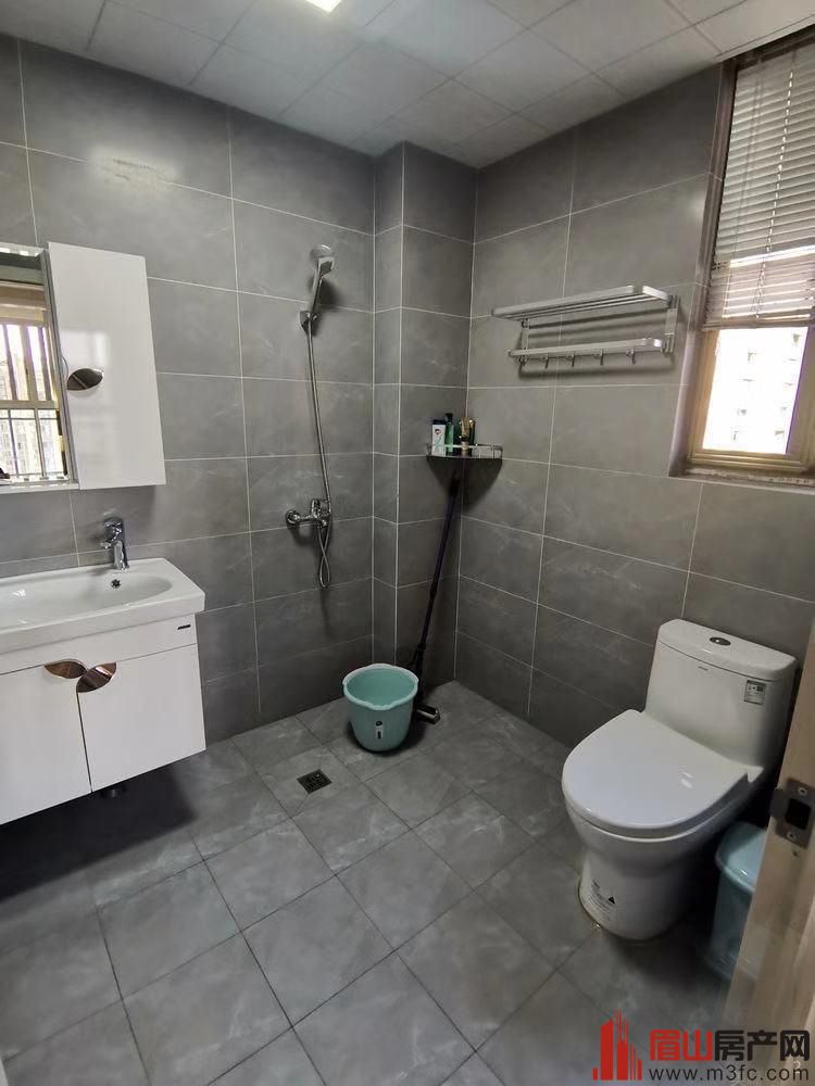 加洲国际城 4室2厅2卫 130㎡