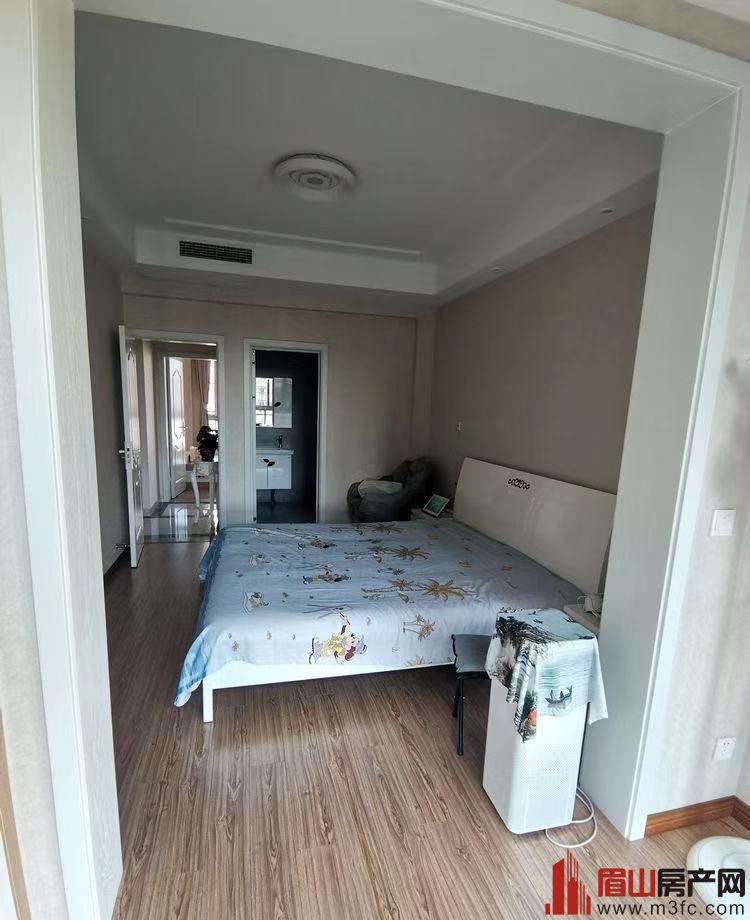 加洲国际城 4室2厅2卫 130㎡