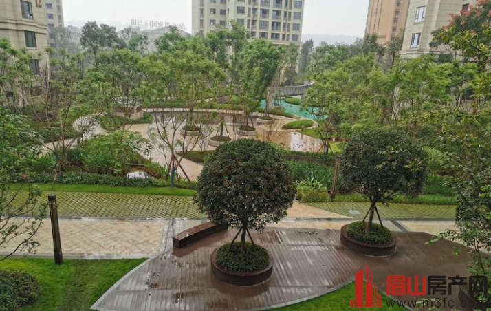 领地凯旋府 4室2厅2卫 136㎡