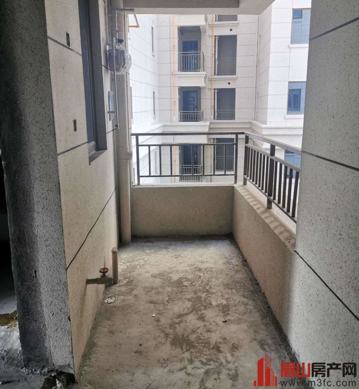 领地凯旋府 4室2厅2卫 136㎡