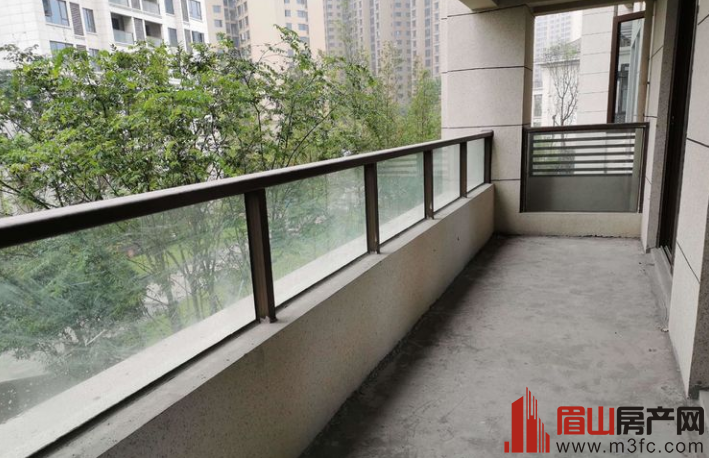 领地凯旋府 4室2厅2卫 136㎡