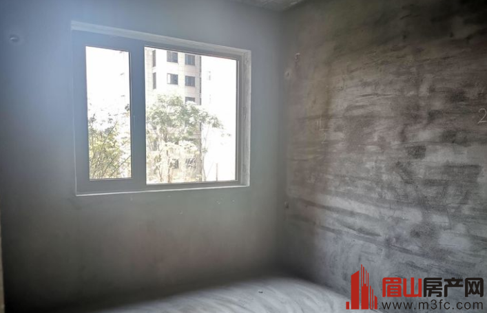 领地凯旋府 4室2厅2卫 136㎡