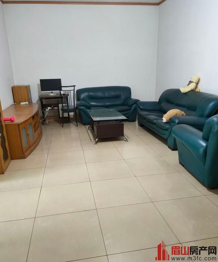 水厂家属区 3室2厅2卫 141㎡