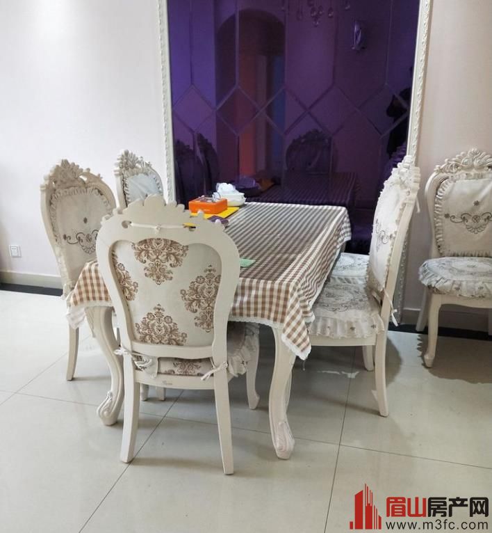 维多利亚 3室2厅2卫 92㎡