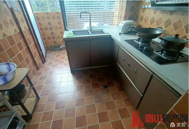 江公丽景 2室2厅2卫 85㎡