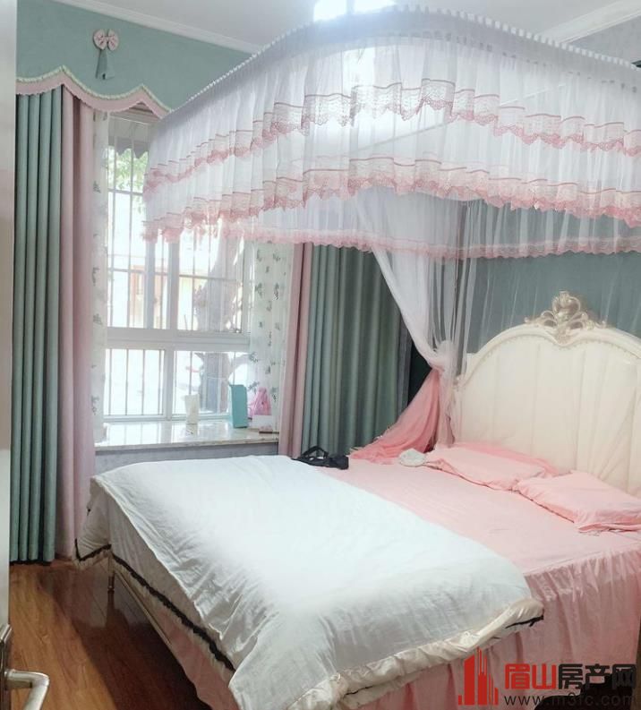 玫瑰园十三区 3室2厅2卫 139㎡