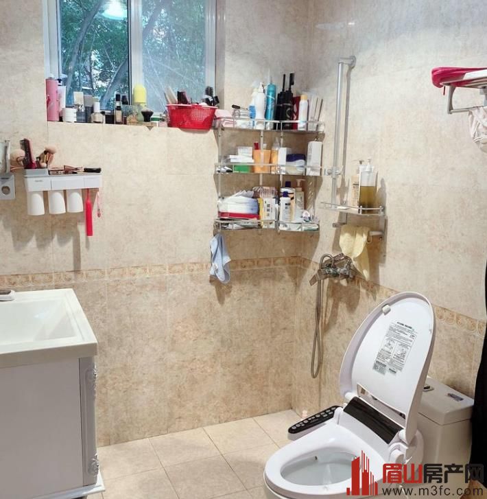 玫瑰园十三区 3室2厅2卫 139㎡