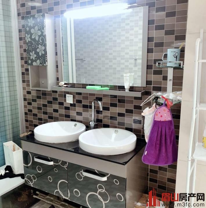 玫瑰园十三区 3室2厅2卫 139㎡