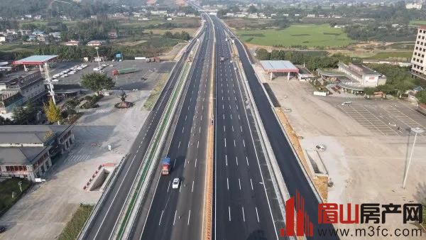 四通八达的交通枢纽 四通八达的交通枢纽