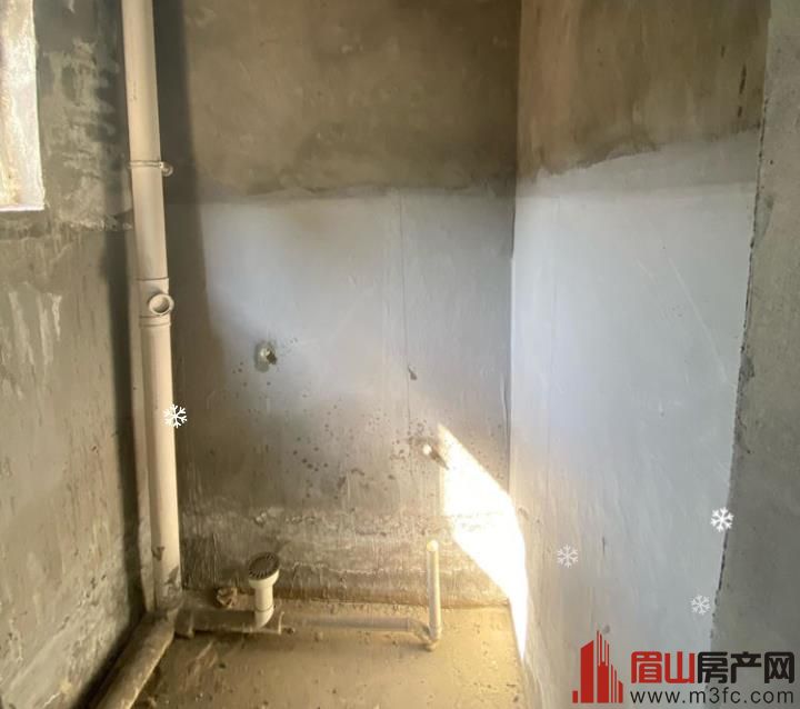 东湖丽景 4室3厅2卫 161㎡