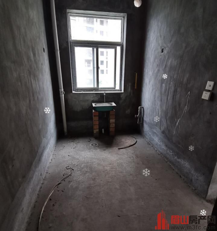 东湖丽景 4室3厅2卫 161㎡