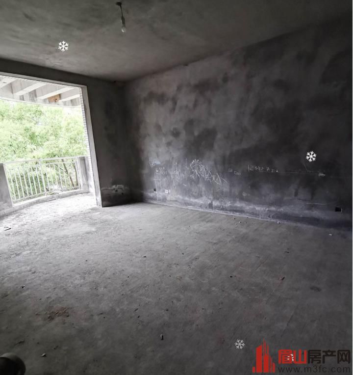 东湖丽景 4室3厅2卫 161㎡