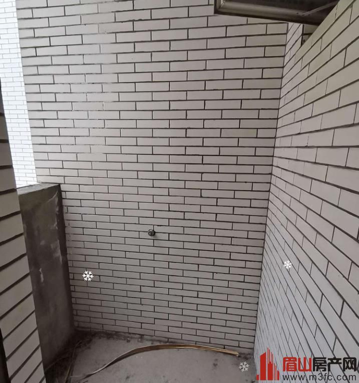 东湖丽景 4室3厅2卫 161㎡