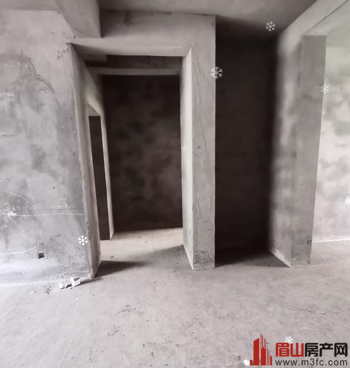 东湖丽景 4室3厅2卫 161㎡